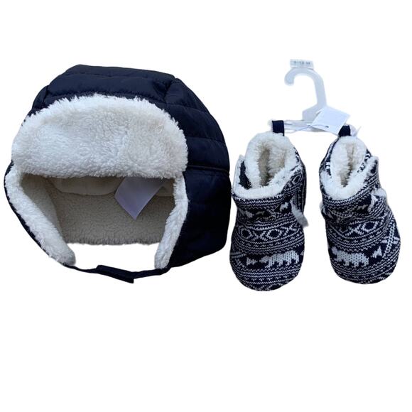 Old Navy Trapper Hat And Booties Size 6-12mo - Picture 1 of 6
